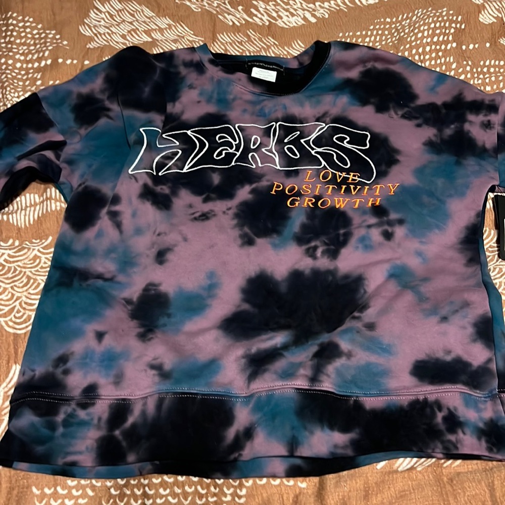 Zumiez sweatshirt